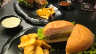 کافه موج سوم