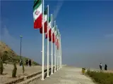 تولید انواع پایه پرچم معمولی و مرتفع در وجوه و ابعاد متنوع