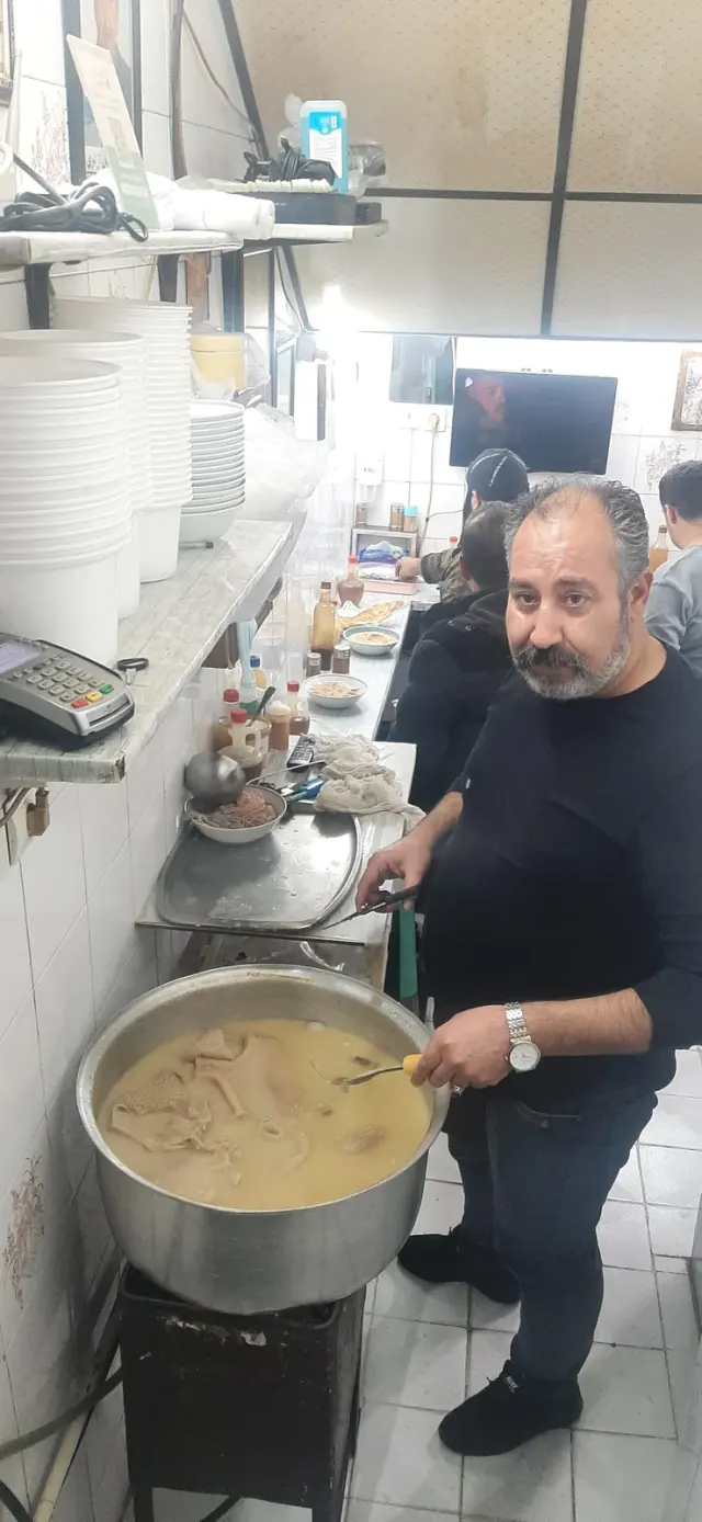 طباخی منوچهر