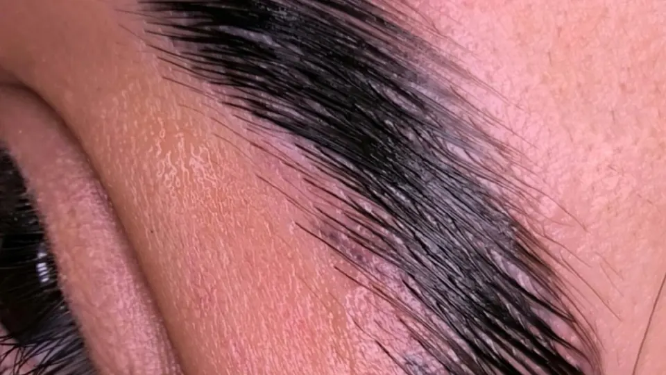 سالن زیبایی و آموزشگاه آزاده ترکمند