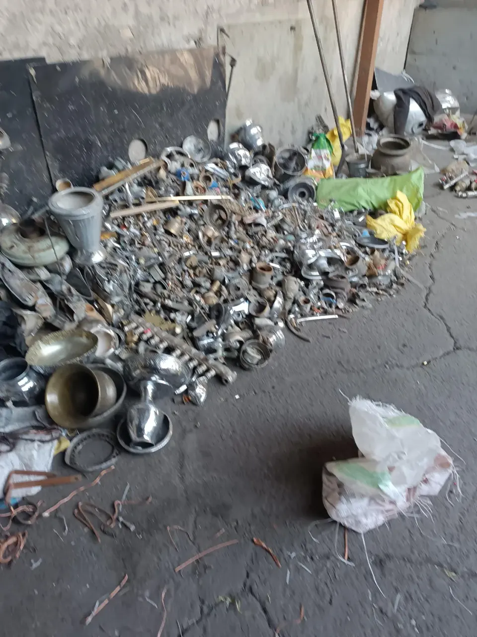 فلزات رنگی عمادی