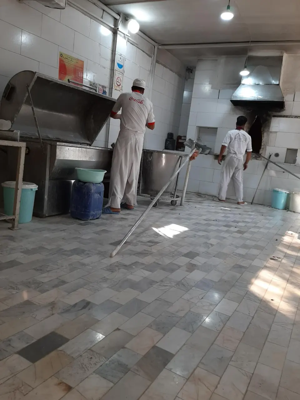 نانوایی سنگکی شهر ری