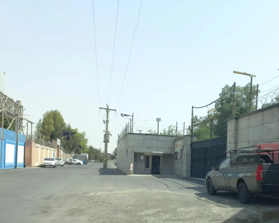 انبار آرسام تجارت نیکو (لورچ)