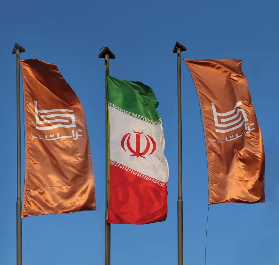 مبلمان اداری تراست