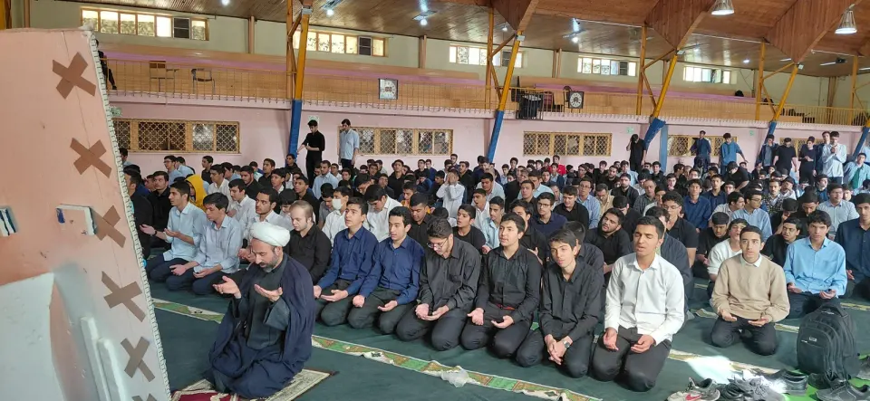 دبیرستان ماندگار البرز