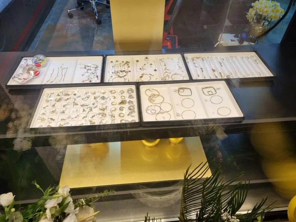 گالری طلای زرین یاس