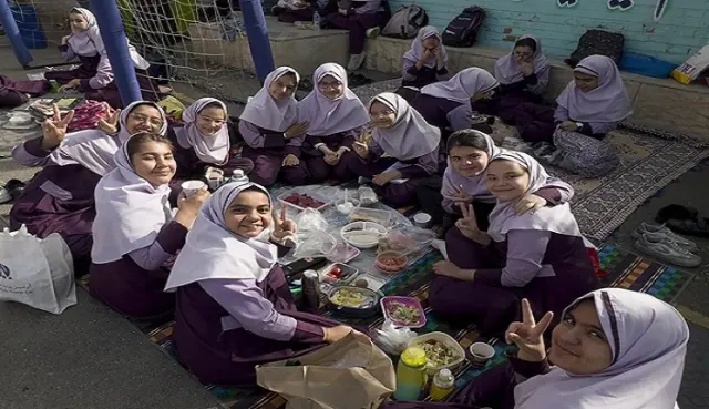 دبستان دخترانه بنت الهدی صدر (آشیانه مهر)