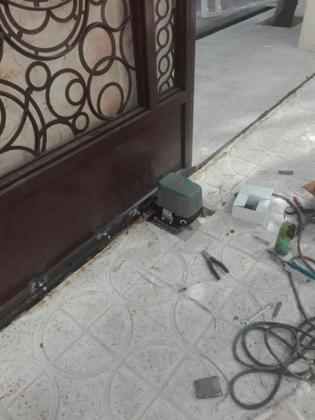درب اتوماتیک ارش