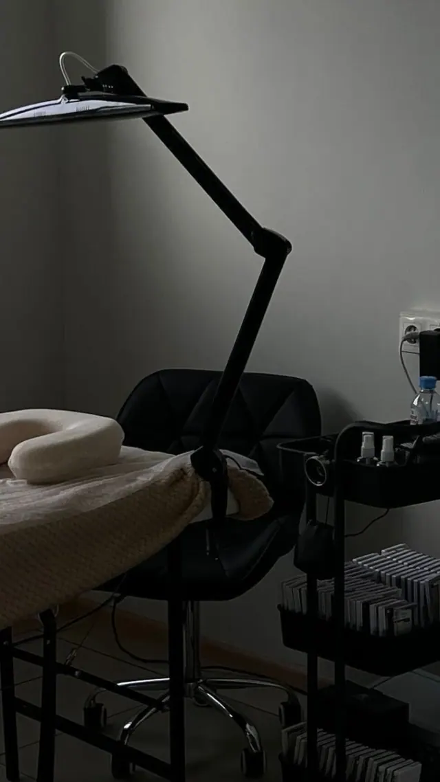 اکستنشن مژه با فرناز