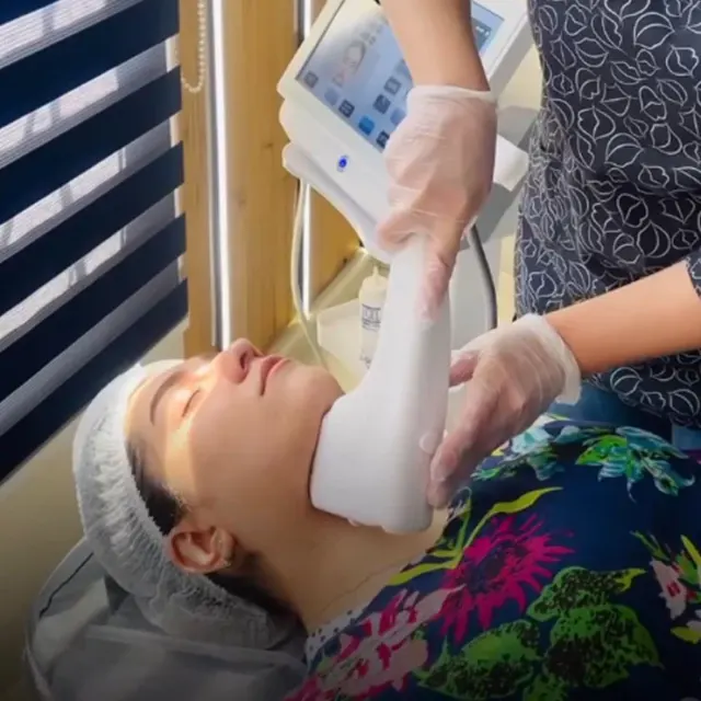 کلینیک زیبایی اسکارلت