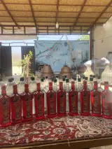 گلاب و عرقیات سنتی قمصر کاشان