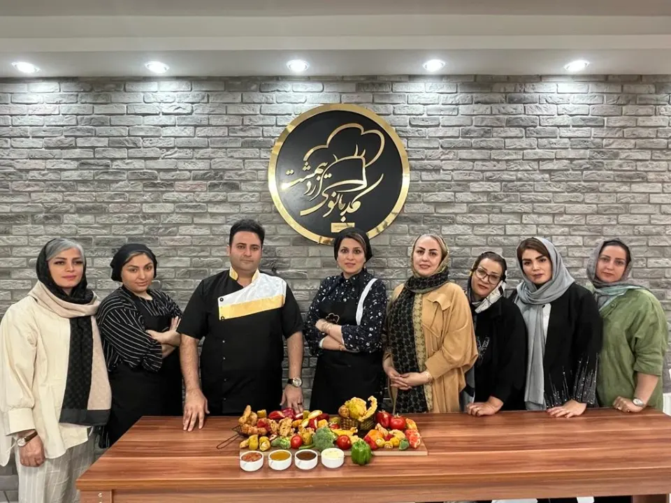 کدبانوی اردیبهشت