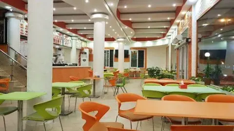 پیتزا وساندویچ چیچک