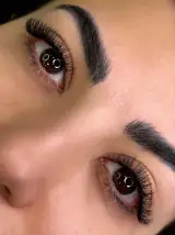 خدمات تخصصی مژ ه و فیشیال مینا خدایی