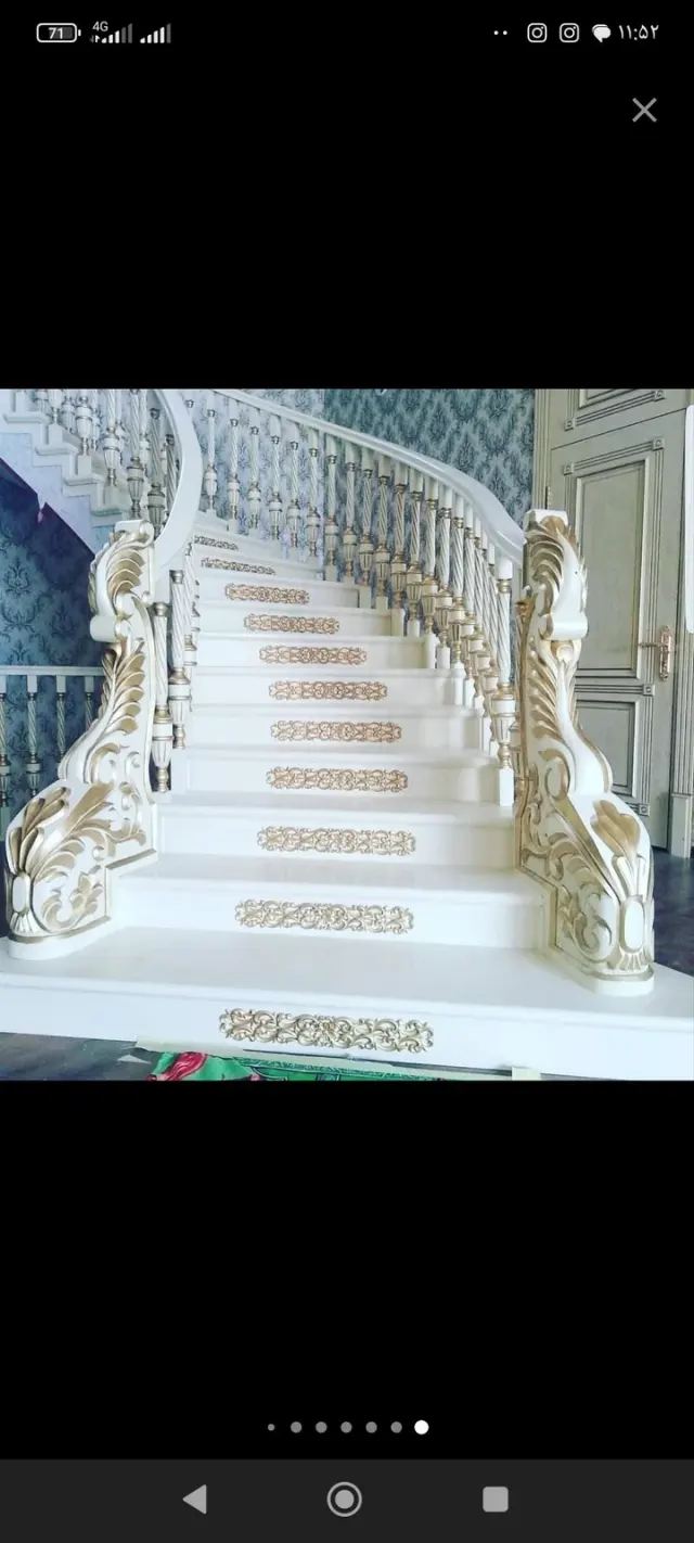 پله چوبی کاج