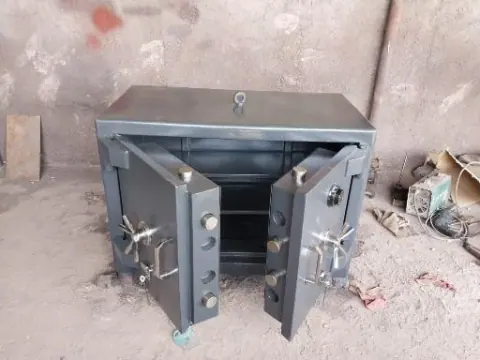 کارخانه گاوصندوق سازی زاگرس