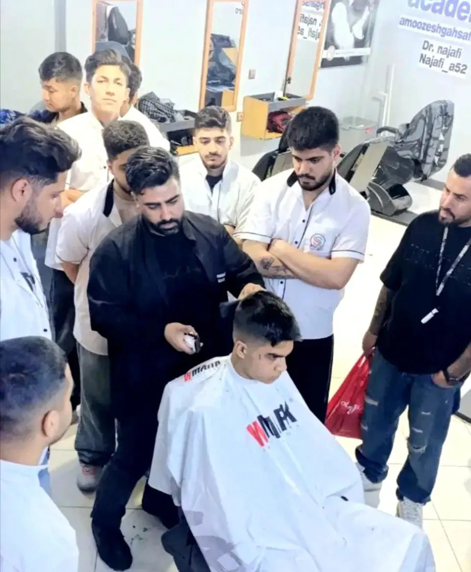 آموزشگاه آرایشگری مردانه سفیر