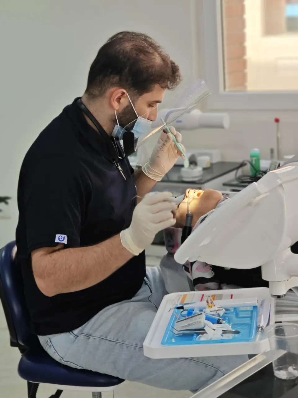 کلینیک دندانپزشکی دیجیتال دکتر آرش کوهفر در شهر ری