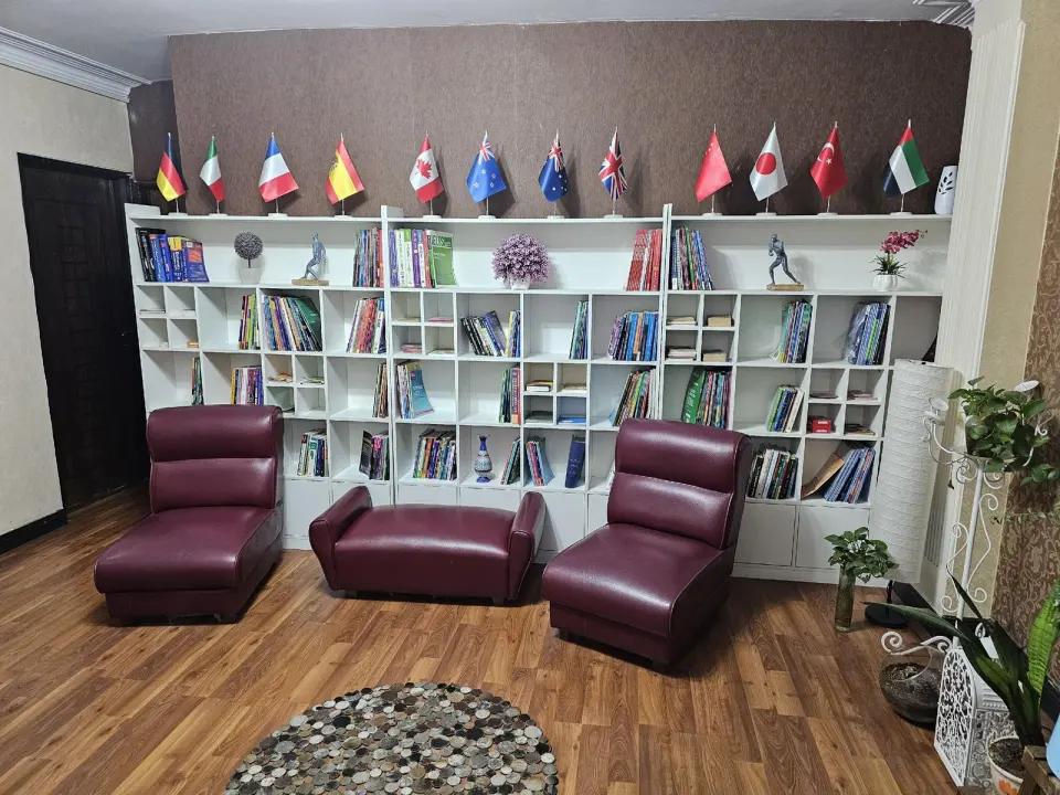 آکادمی زبان کاج