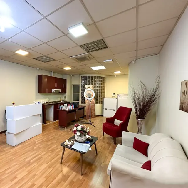 کلینیک زیبایی پوست و مو مروا در کرج