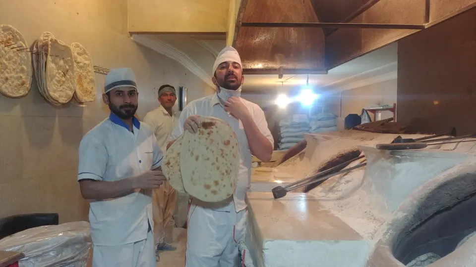 نانوایی سنتی خراسانی امام رضا