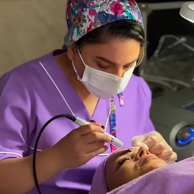کلینیک زیبایی دکتر نادیا ساجدی
