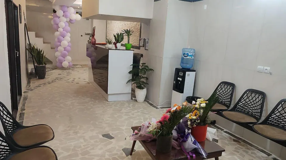 موسسه زبان سحرخیز