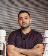 چشم پزشکی و لیزیک دکتر میرسیامک ریاضی در بوسار رشت