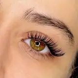 مرکز تخصصی کاشت مژه و ناخن حدیث
