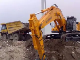 خاکبرداری و خاکریزی گودبرداری