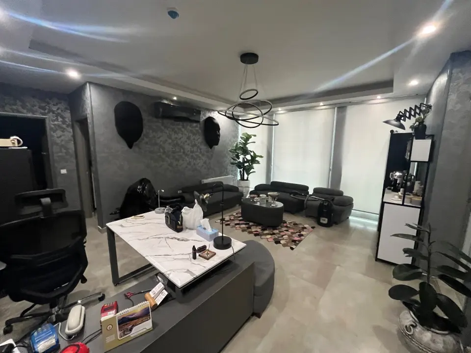 مطب زیبایی دکتر پونه فرجی