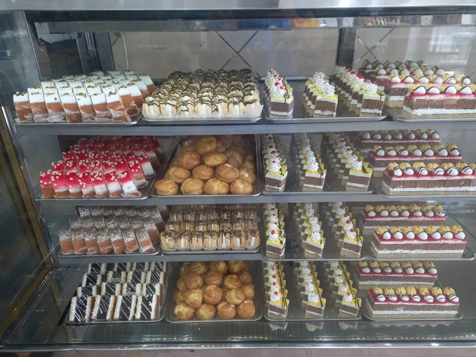 شیرینی سرای پاپا