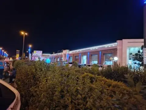 جایگاه سوخت آفتاب درخشان صحرا شمالی