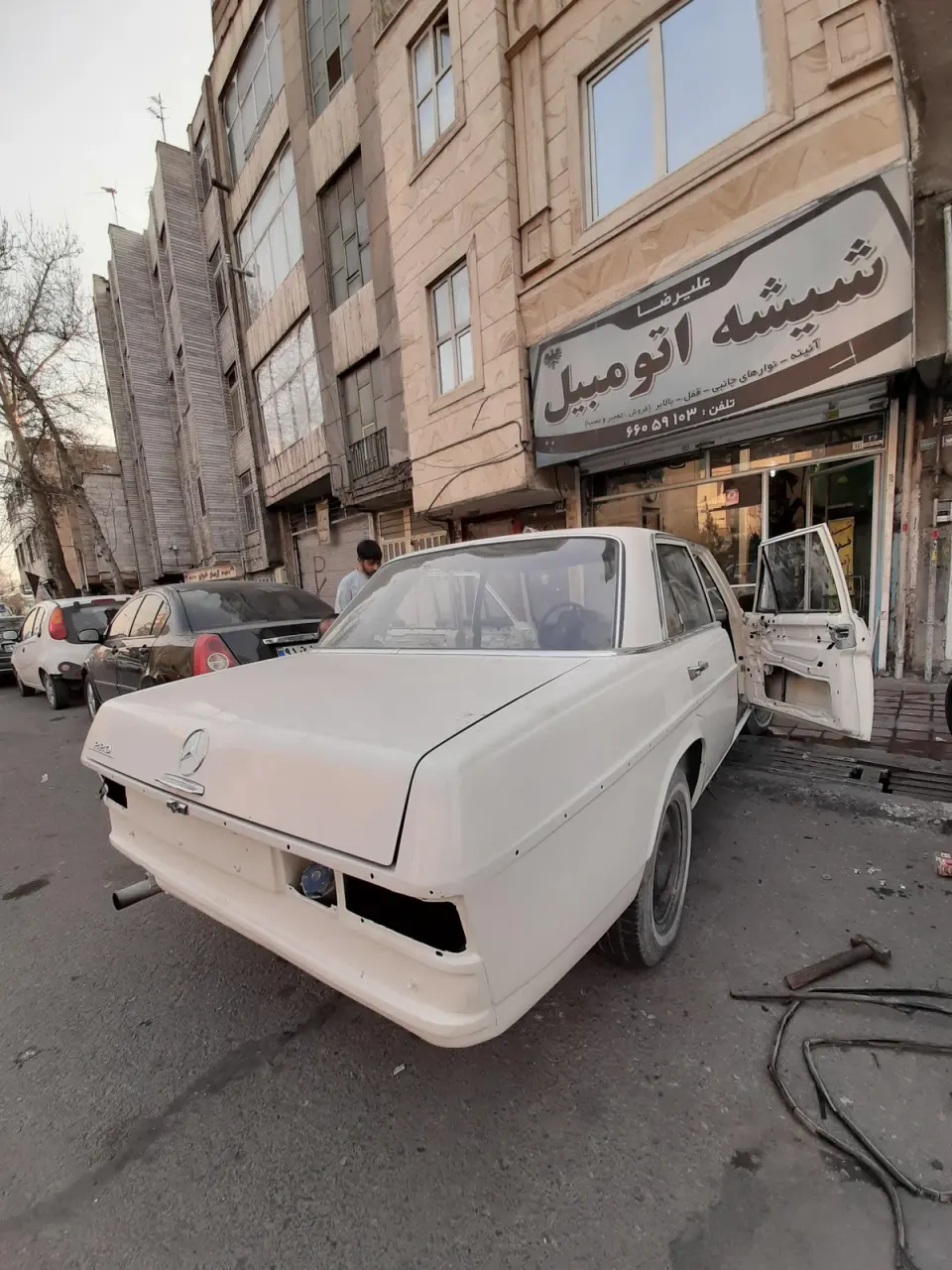 شیشه اتومبیل علیرضا