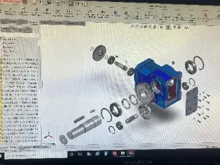 خدمات نقشه کشی صنعتی ، مهندسی معکوس و طراحی صنعتی