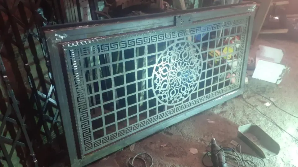 کارگاه آهنگری (جوشکاری) درب و پنجره نرده و حفاظ