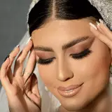 سالن زیبایی عروس ماه پیشونی