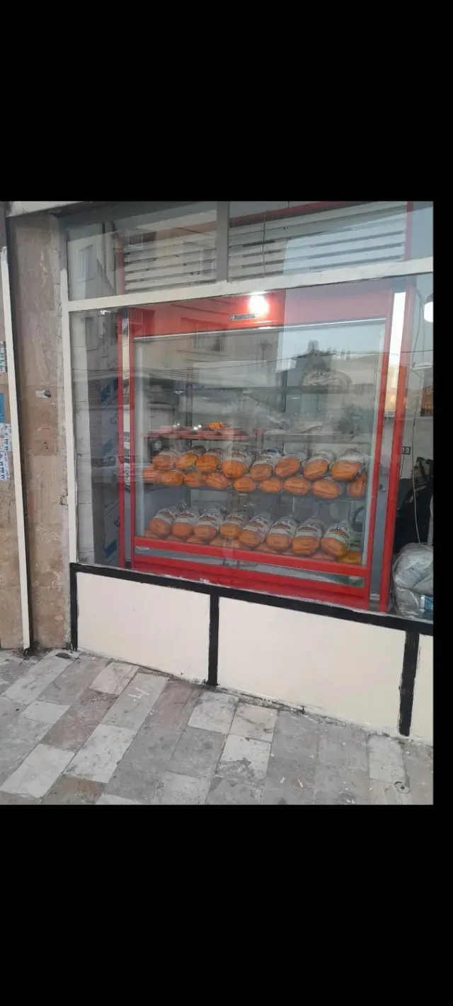 مرغ فروشی