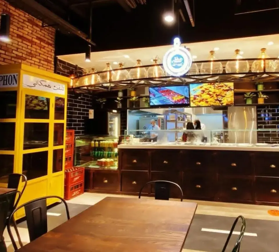 فود کورت 24