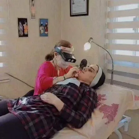 سالن زیبایی گلها در لواسان