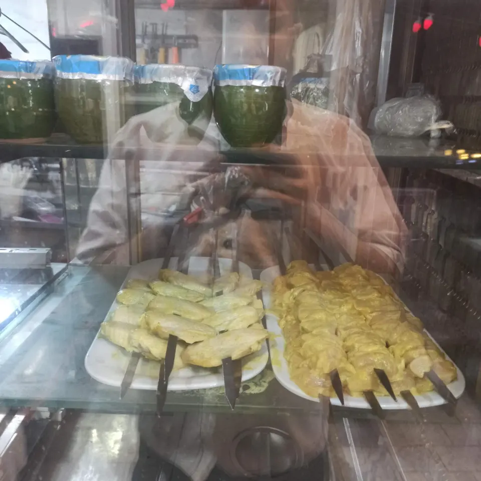کبابی چشم بین