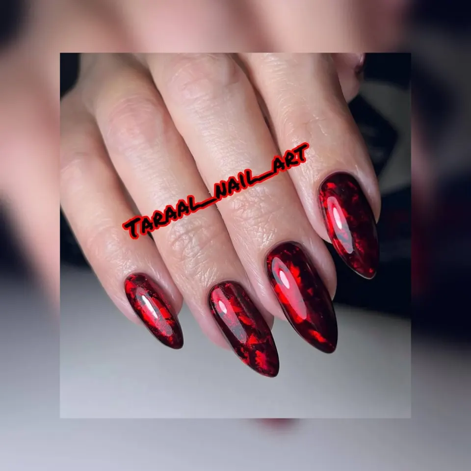 آکادمی ناخن ترال