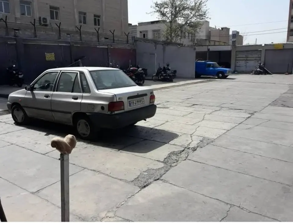 پارکینگ تهران بنز