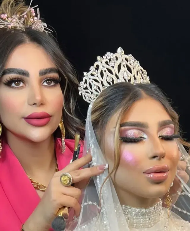 سالن زیبایی عروس عمارت