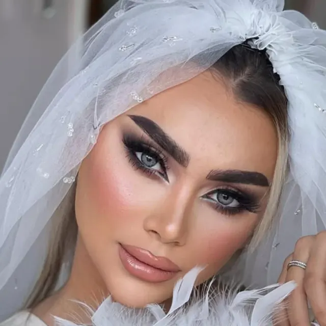 سالن عروسک