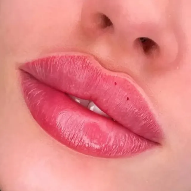 مطب دکتر منوچهری