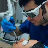 مرکز لیزر و زیبایی دکتر واحدیان