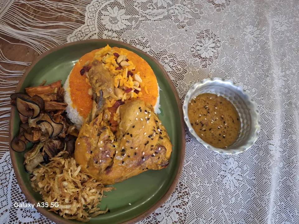 کافه رستوران عمارت حنا