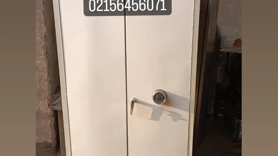 مبلمان اداری ومنزل لئو(شاملو)