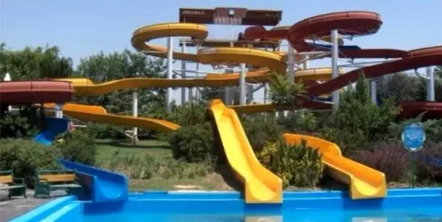 پارک آبی آزادگان